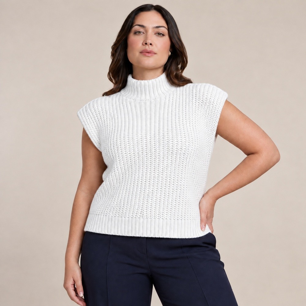 Eloquii White Chunky Ribbed Knit Mock Neck Sweater Vest Size 18/20 Shoulder Pad
